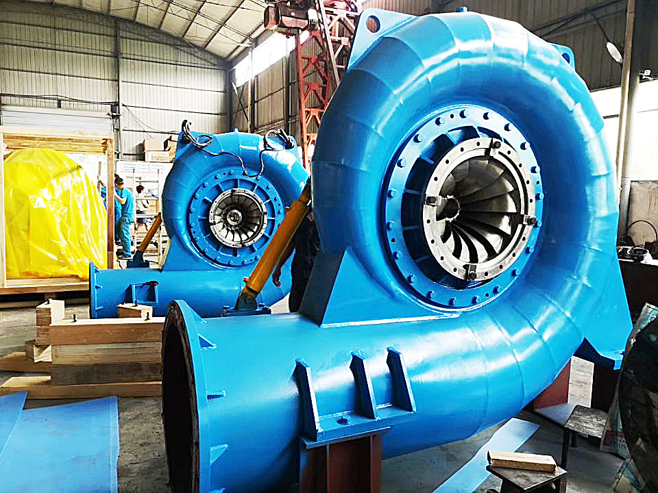 Customized Color Water Turbine Generator 200kw-20mw Power Output Brush/Brushless Mode