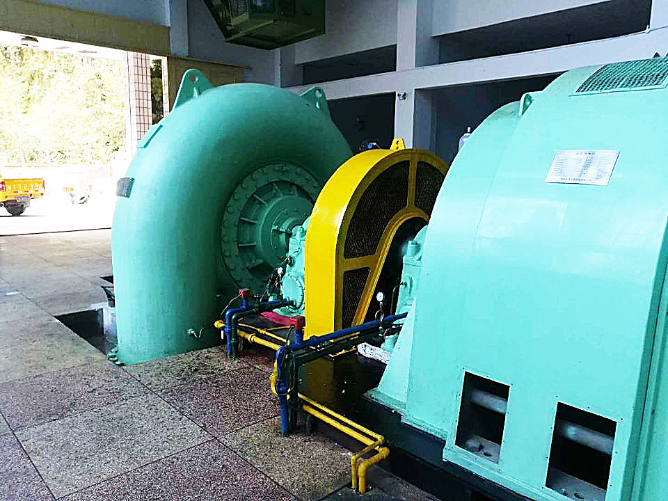 Customized Color Water Turbine Generator 200kw-20mw Power Output Brush/Brushless Mode