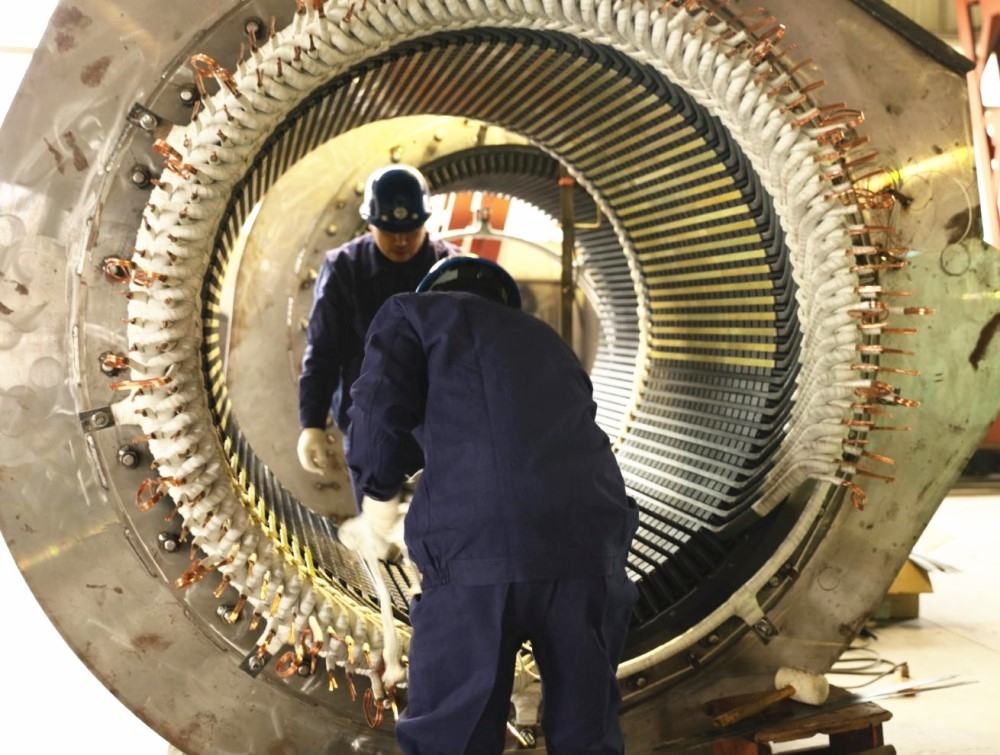 Automated Water Turbine Generator 200kw-20mw Power Output Indoor/Outdoor Operation