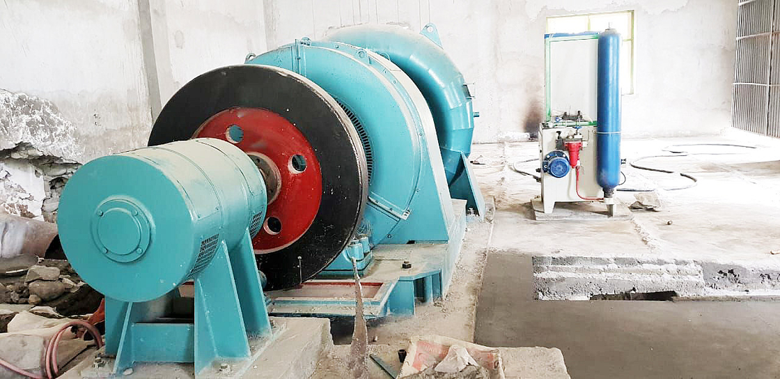 Automatic Control 50Hz/60Hz Francis Turbine Generator 300KW-20MW Power 400V-10kV Voltage