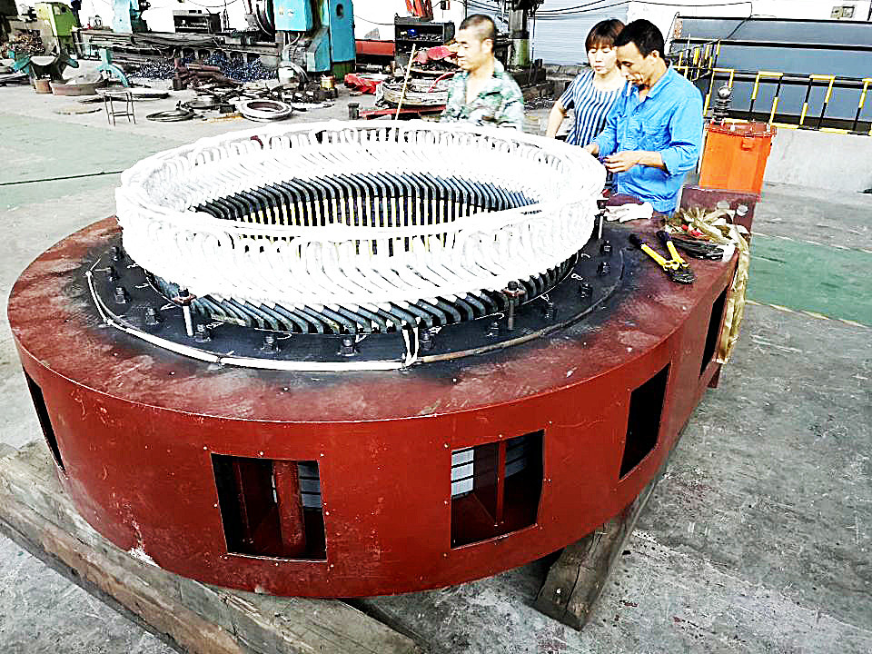 Vertical Water Turbine Generator 200kw-20mw Power Output Rated Frequency 50Hz/60Hz Customized Color Air/Water
