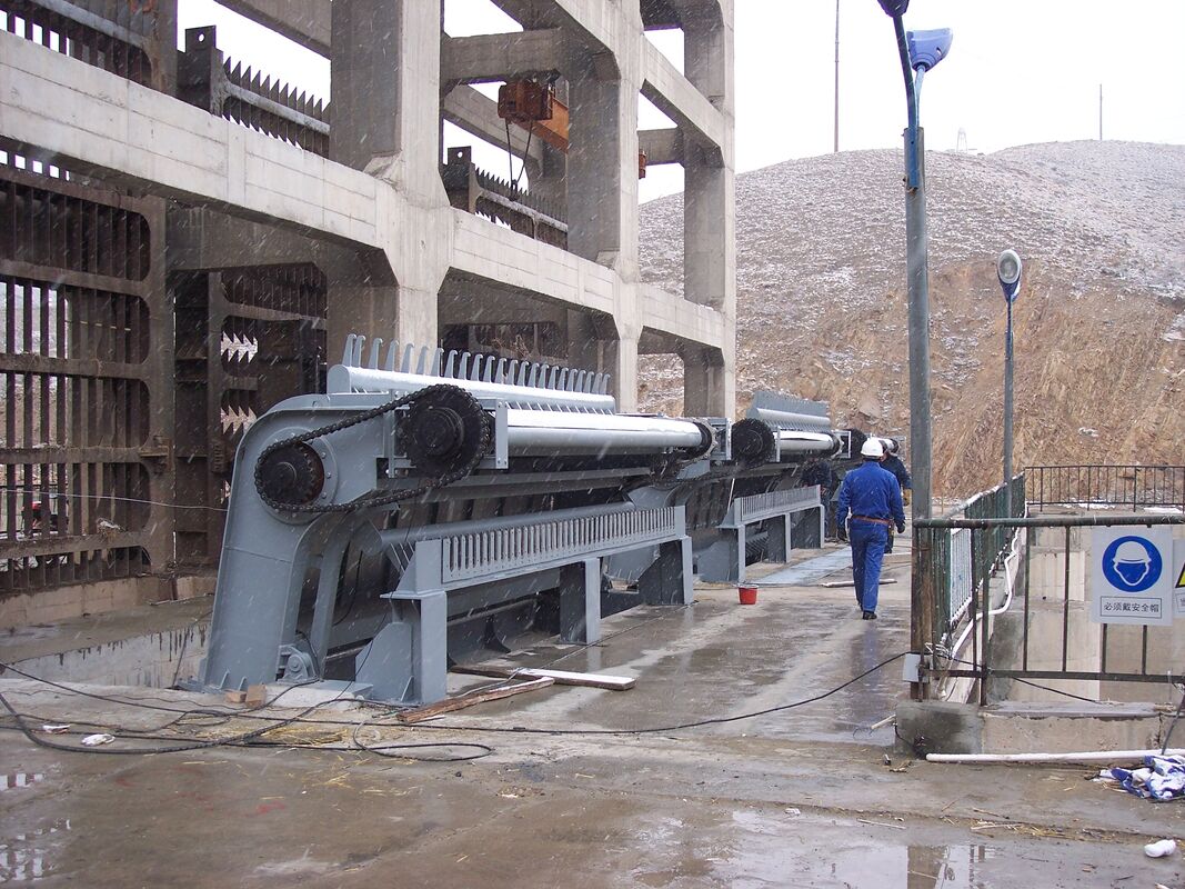 Industrial Trash Rack Cleaning Machine with 0.40-1000KW Power and 4.5 - 16 Mm Thickness for Efficient Debris Removal